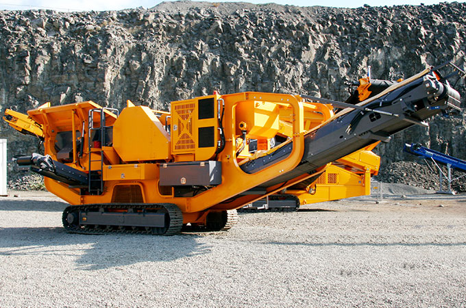 Tracked Mobile Crusher